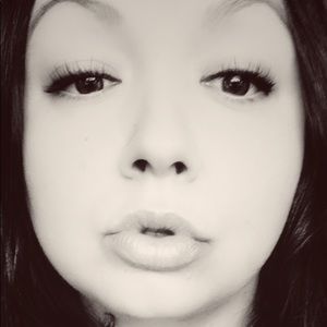 Meet your Posher, Aneta